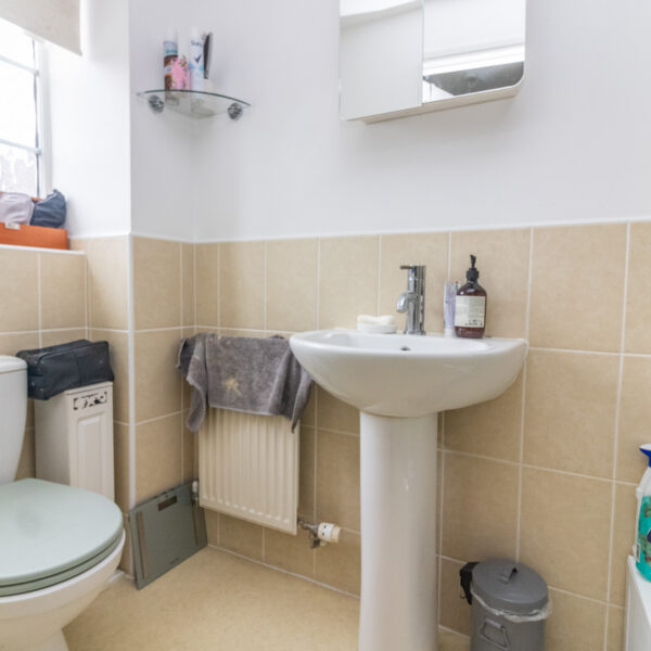 Ruskin Field, Anstey, LE7