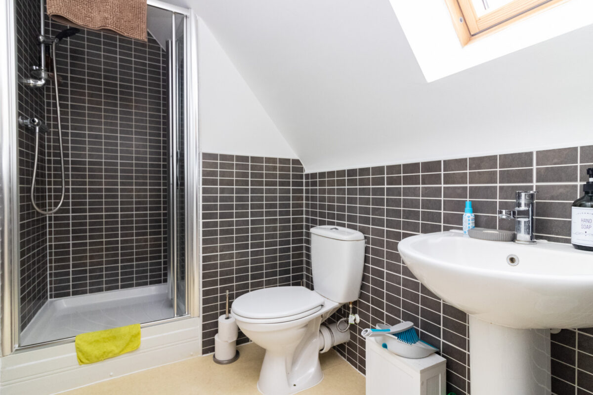Ruskin Field, Anstey, LE7