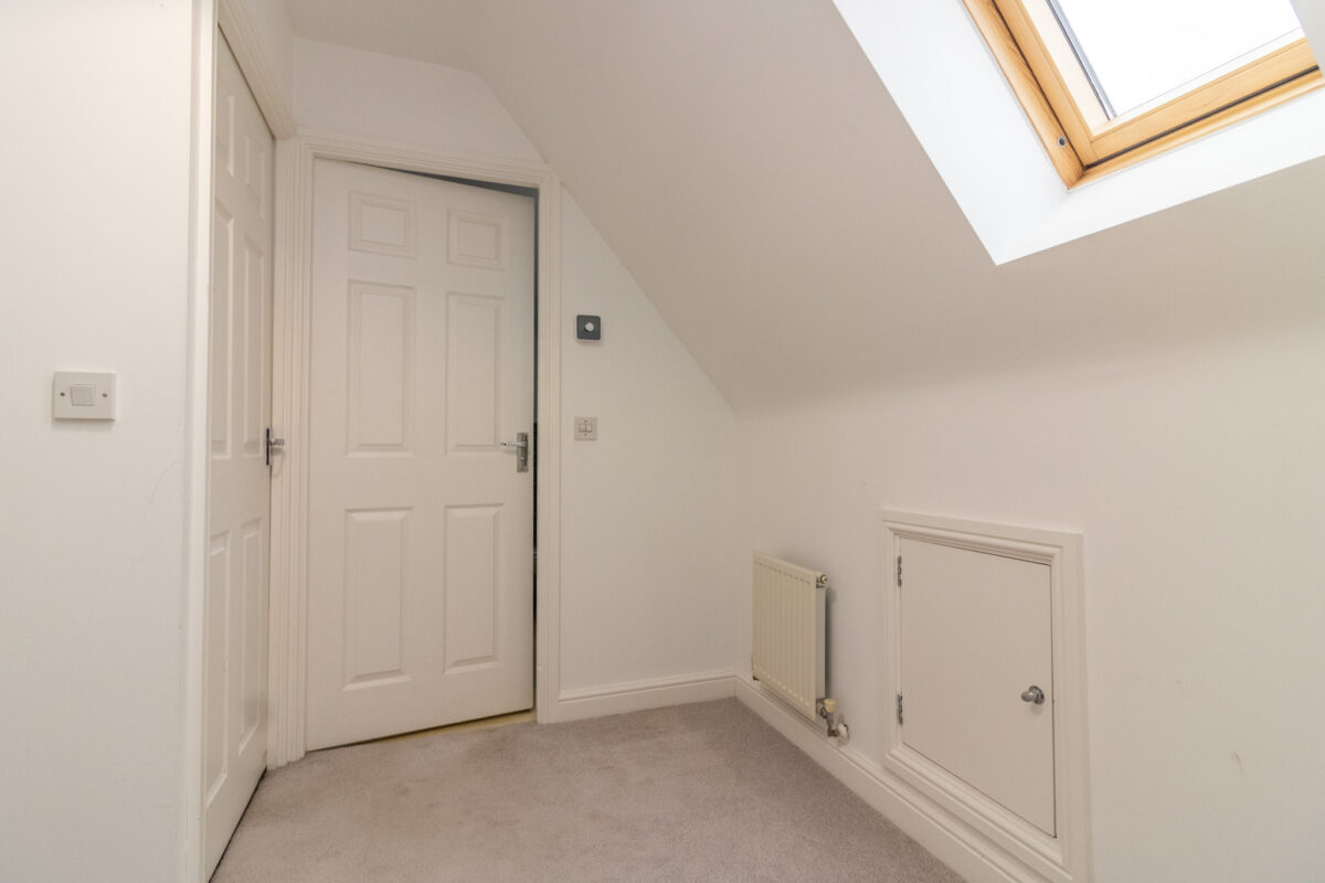 Ruskin Field, Anstey, LE7