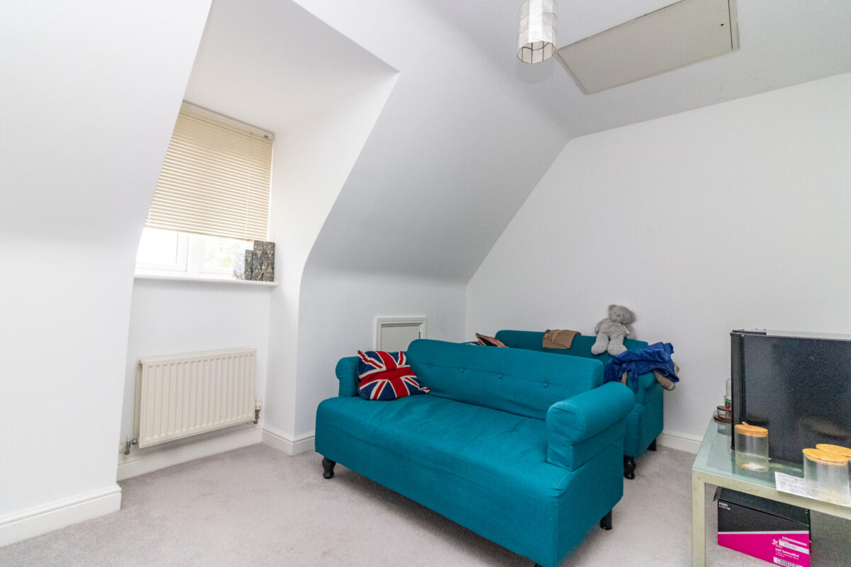 Ruskin Field, Anstey, LE7