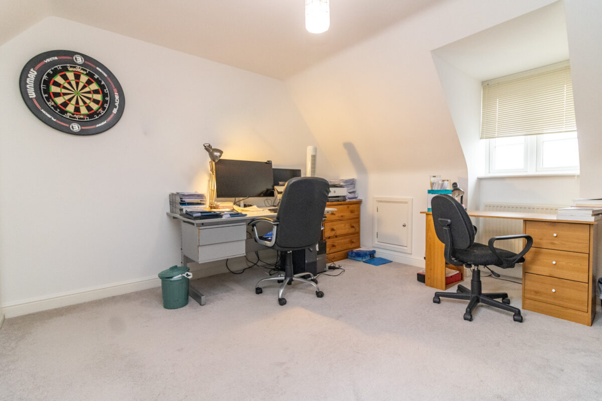 Ruskin Field, Anstey, LE7