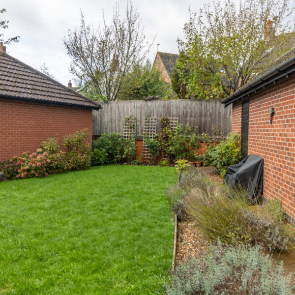 Ruskin Field, Anstey, LE7