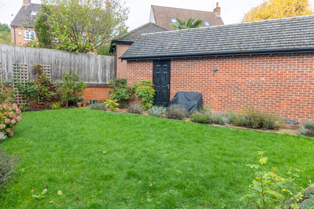 Ruskin Field, Anstey, LE7