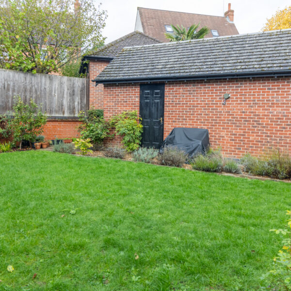 Ruskin Field, Anstey, LE7